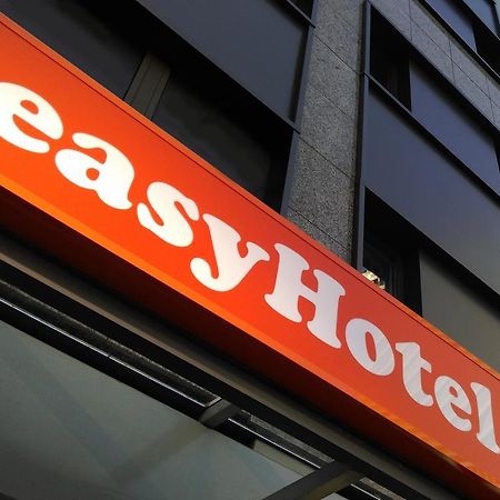 easyHotel Frankfurt City Center Frankfurt am Main Buitenkant foto